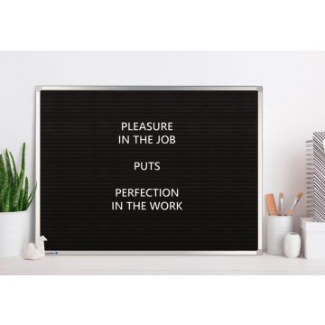 Információs táblák